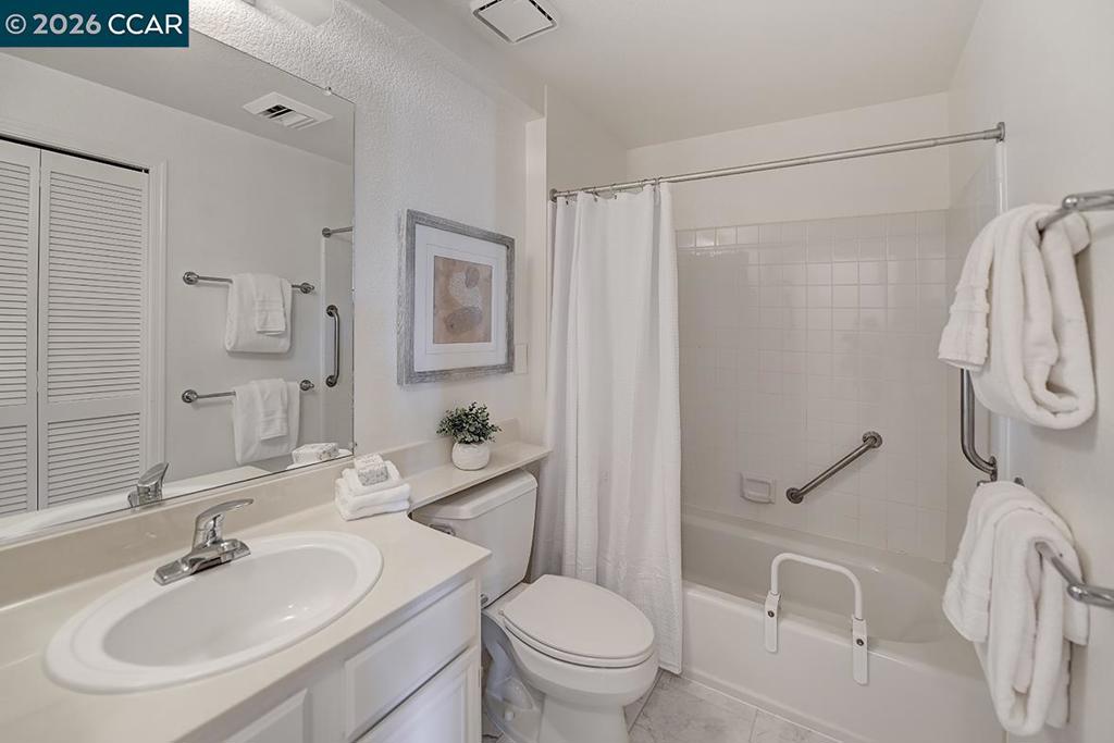 1860 Tice Creek Dr 1306 Property Photo 17