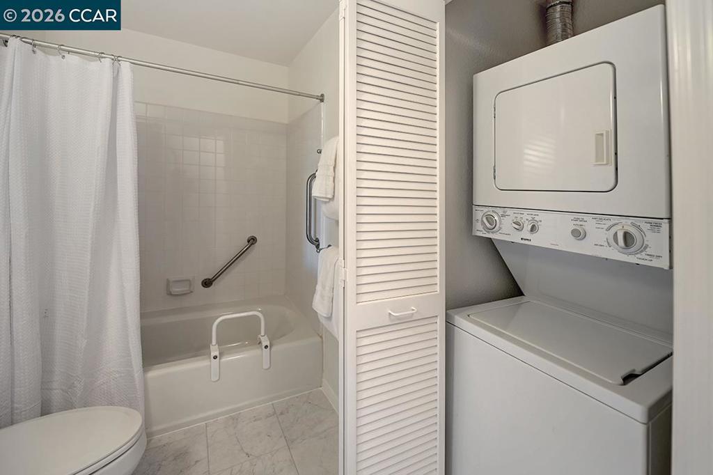 1860 Tice Creek Dr 1306 Property Photo 18