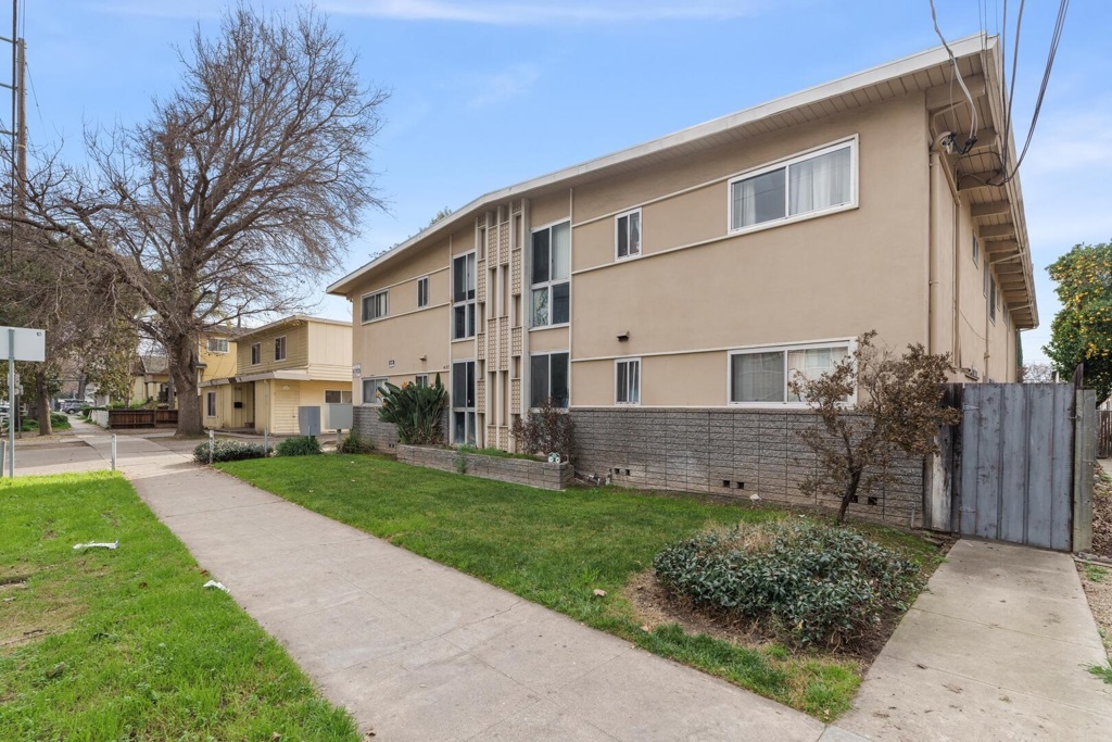 431 S 11th St Property Photo 5