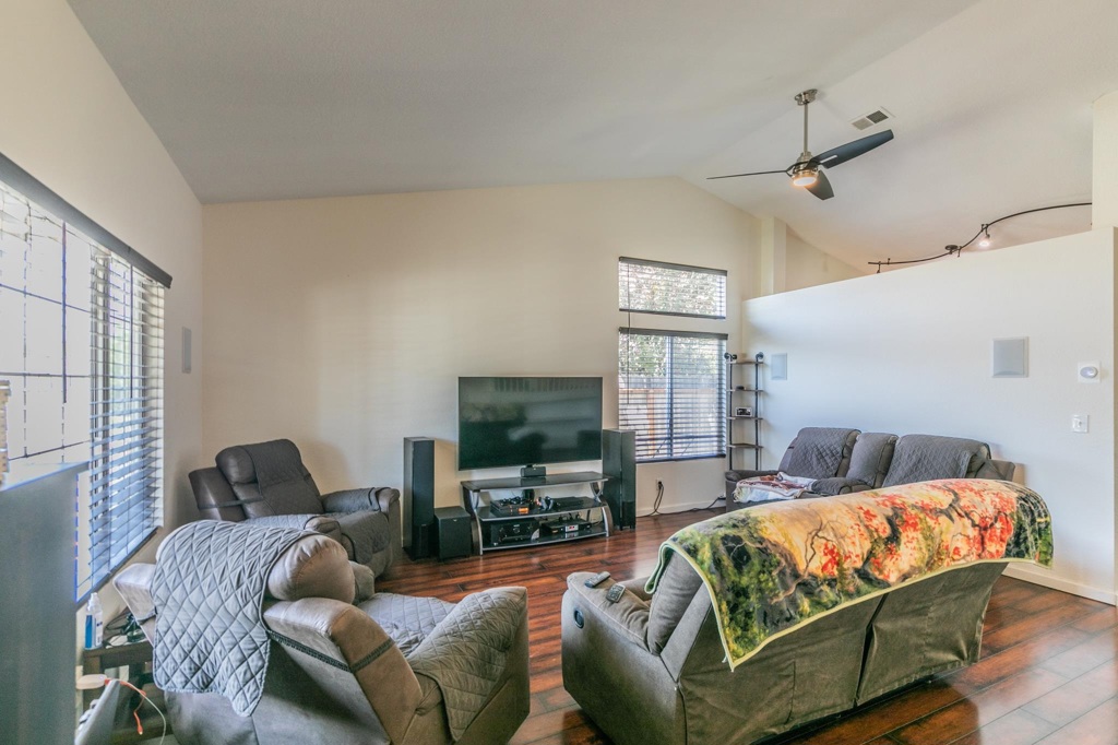690 Woodard Way Property Photo 31