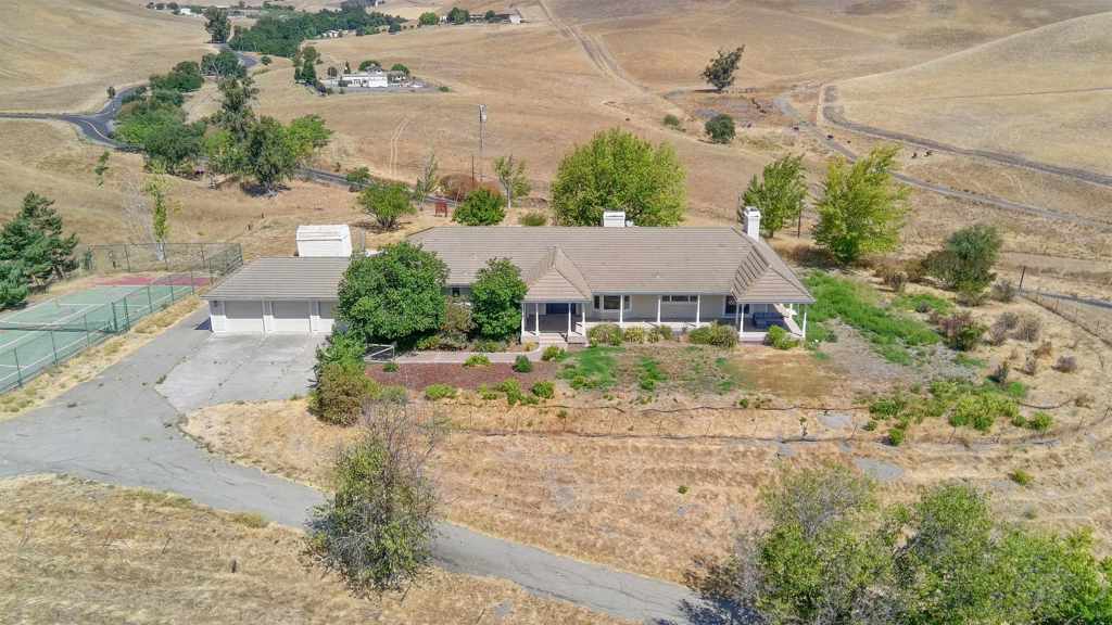 9050 Highland Rd Property Photo 48