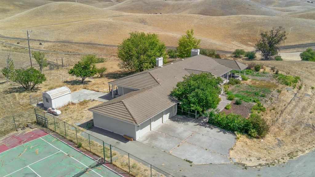 9050 Highland Rd Property Photo 49