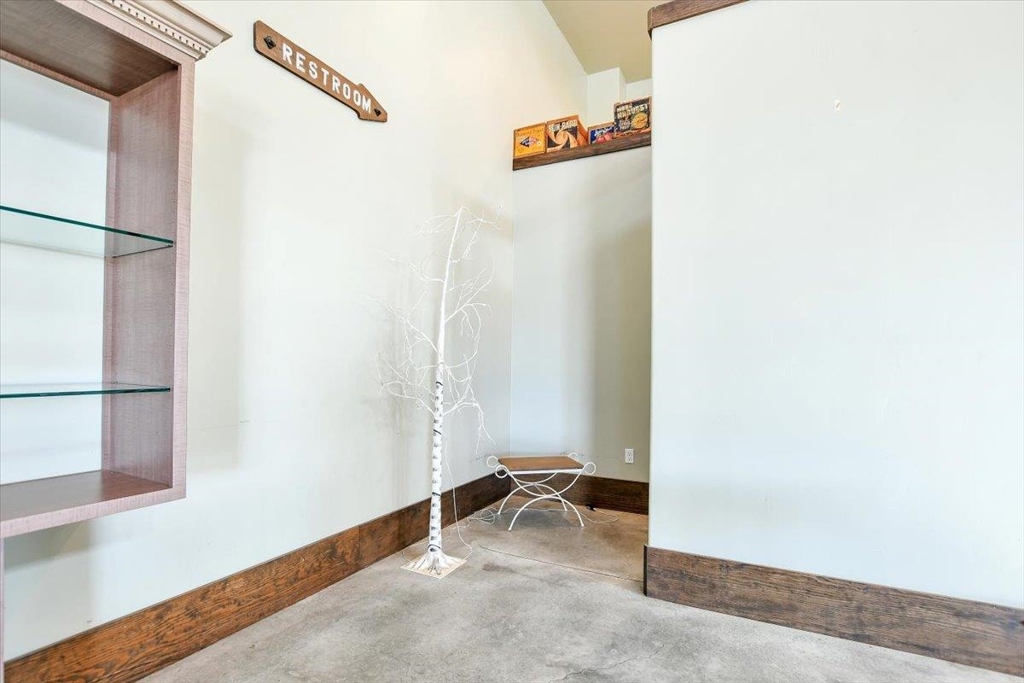 8091 Balfour Rd Property Photo 20