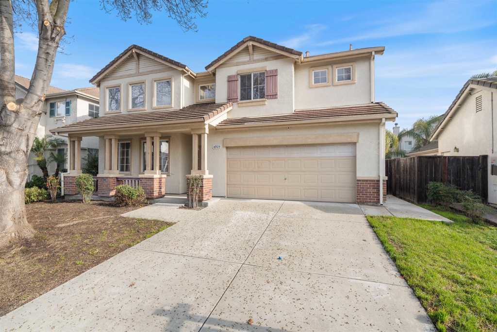 4925 Bay View Cir Property Photo 2