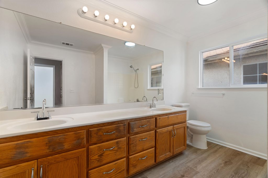 4925 Bay View Cir Property Photo 24