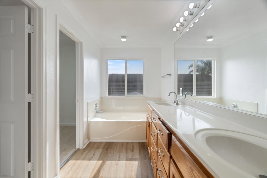 4925 Bay View Cir Property Photo 32