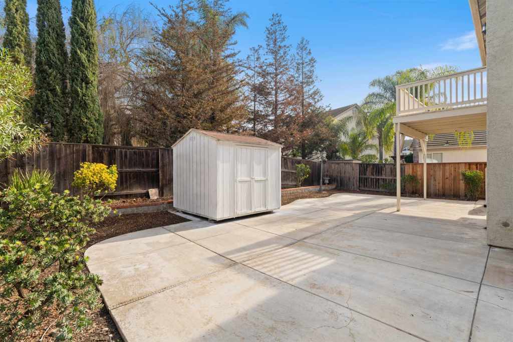 4925 Bay View Cir Property Photo 36