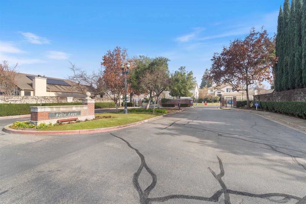 4925 Bay View Cir Property Photo 39