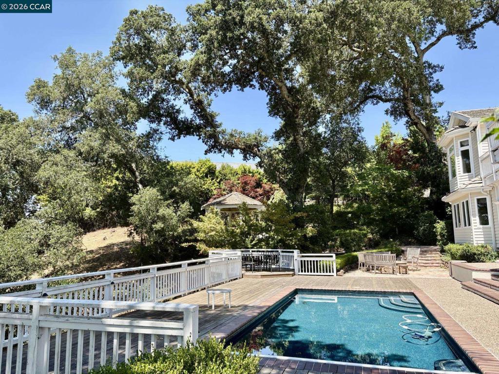 39 Orinda View Property Photo 5