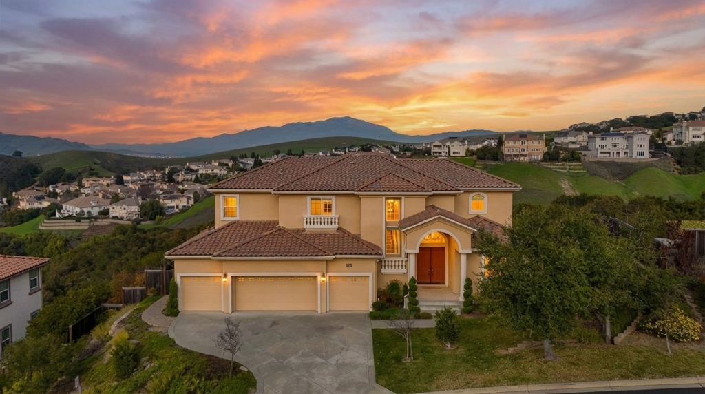 3108 Ashbourne Cir Property Photo 1