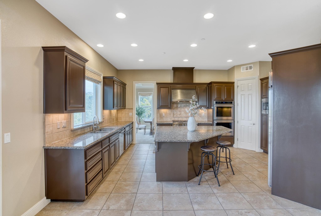3108 Ashbourne Cir Property Photo 18