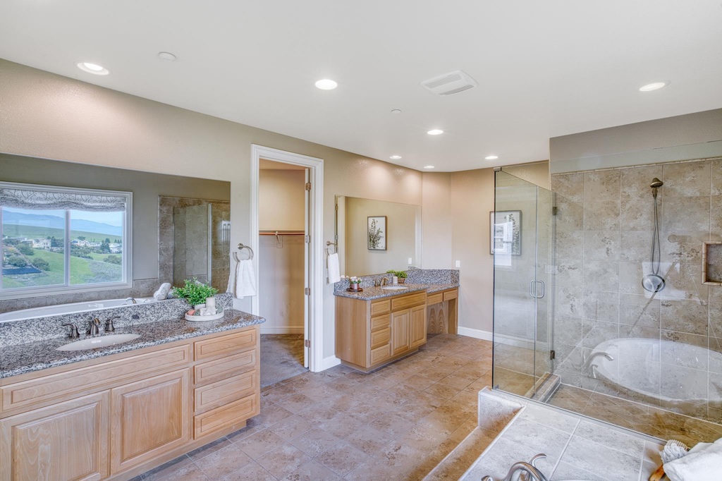 3108 Ashbourne Cir Property Photo 33