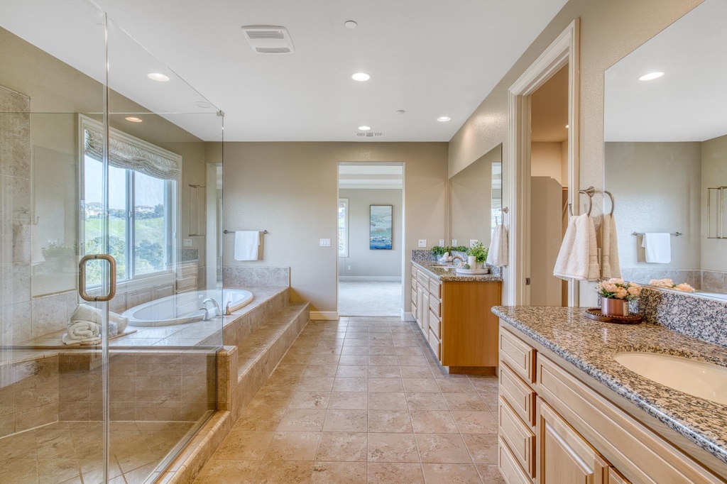 3108 Ashbourne Cir Property Photo 36