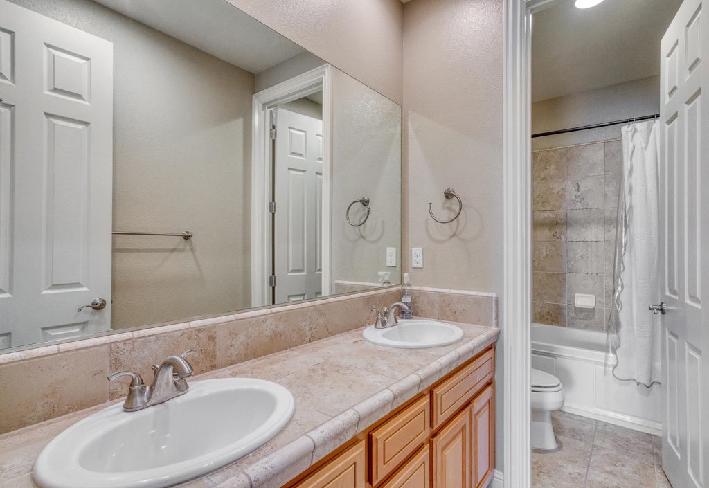 3108 Ashbourne Cir Property Photo 40