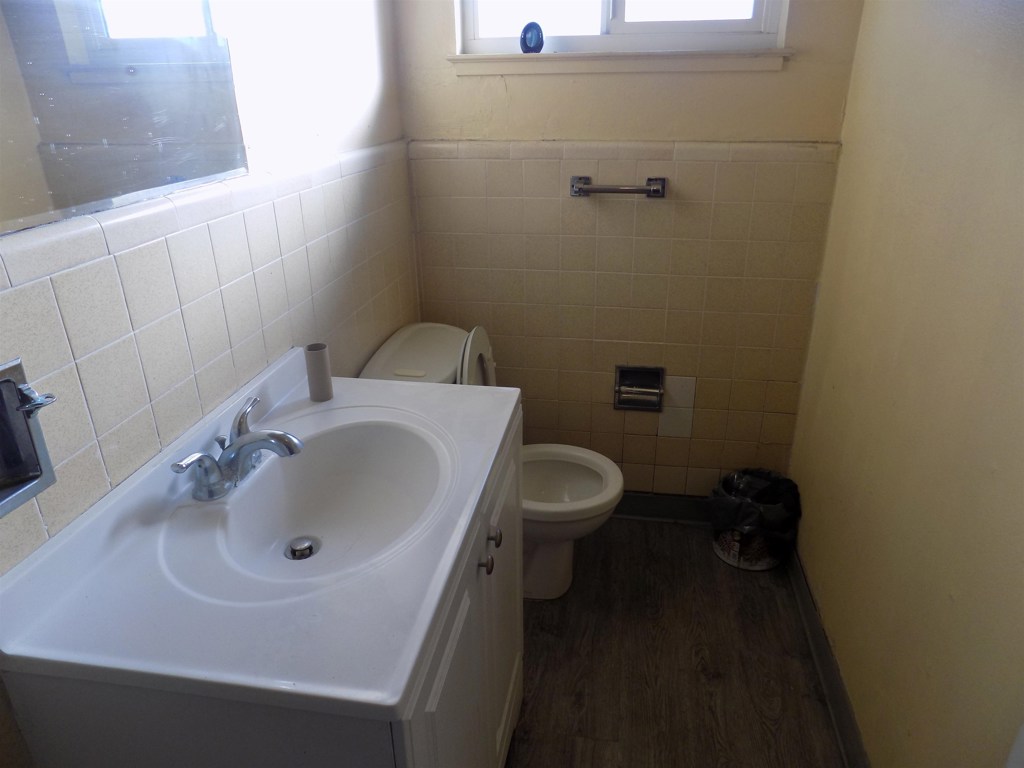 4201 West St Property Photo 11