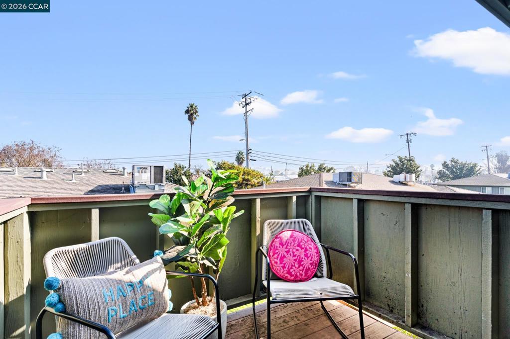 1133 Meadow Lane 106 Property Photo 4