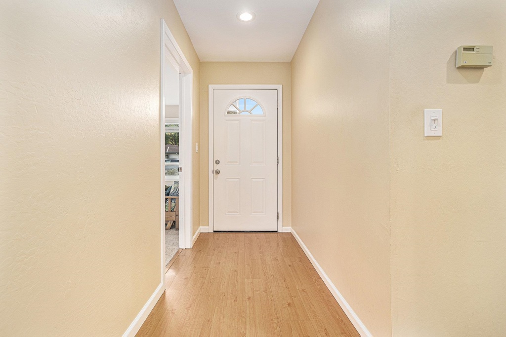 25 Marilyn Pl Property Photo 2
