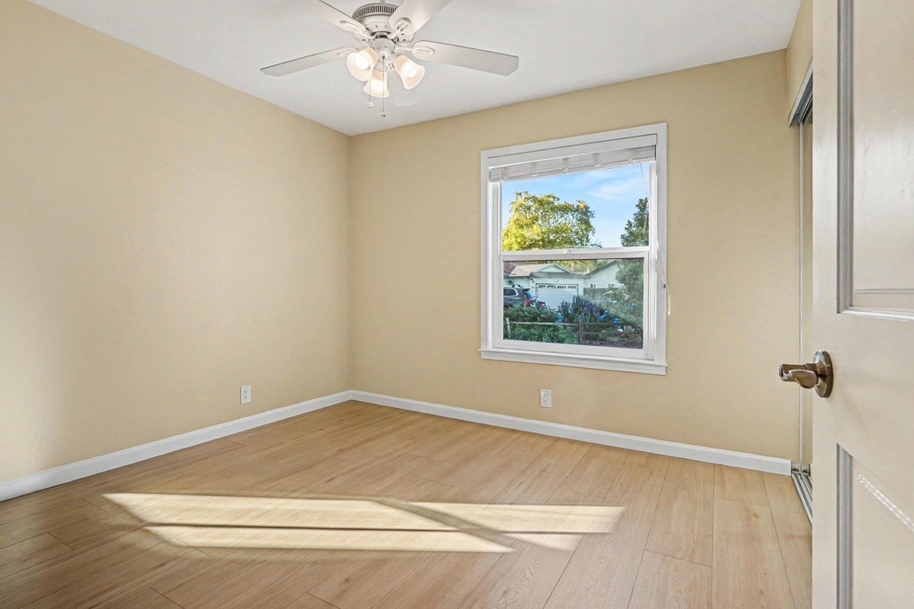 25 Marilyn Pl Property Photo 12