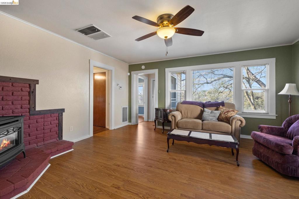 169 N Shepherd St. Property Photo 5