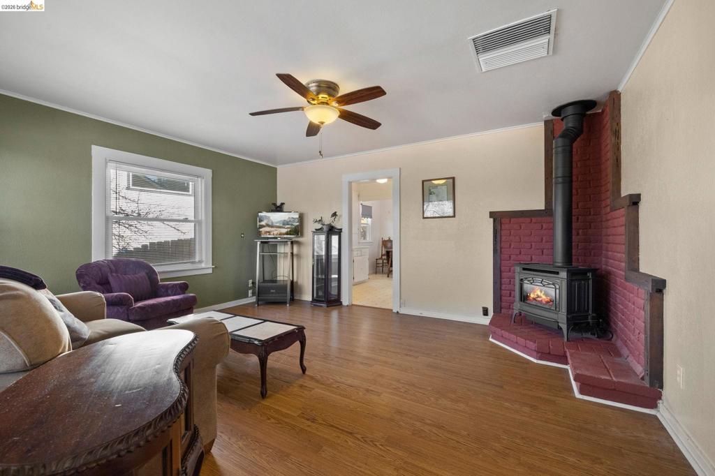169 N Shepherd St. Property Photo 8