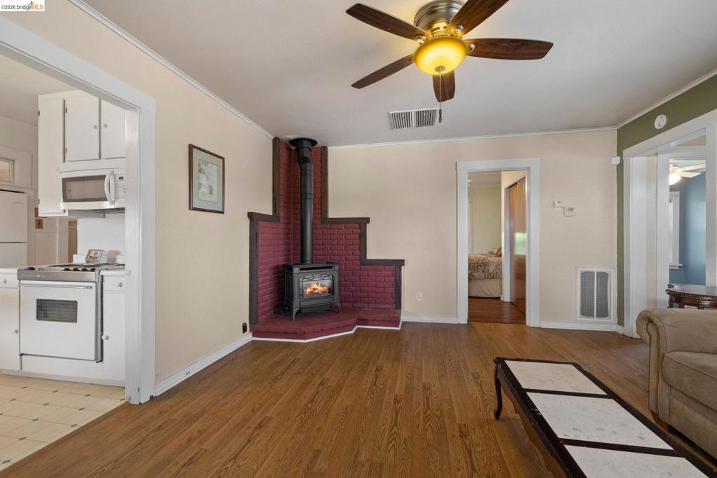 169 N Shepherd St. Property Photo 9