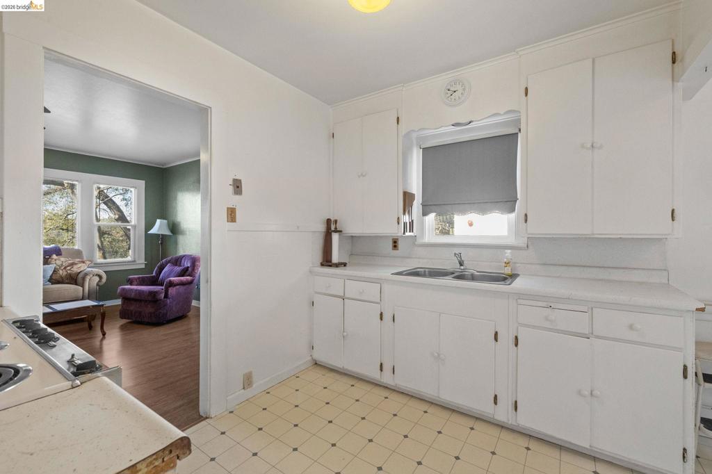 169 N Shepherd St. Property Photo 11