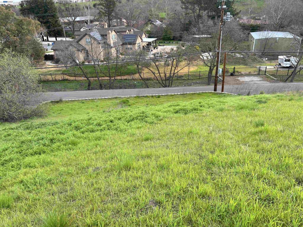 1388 Lawrence Rd Property Photo 14