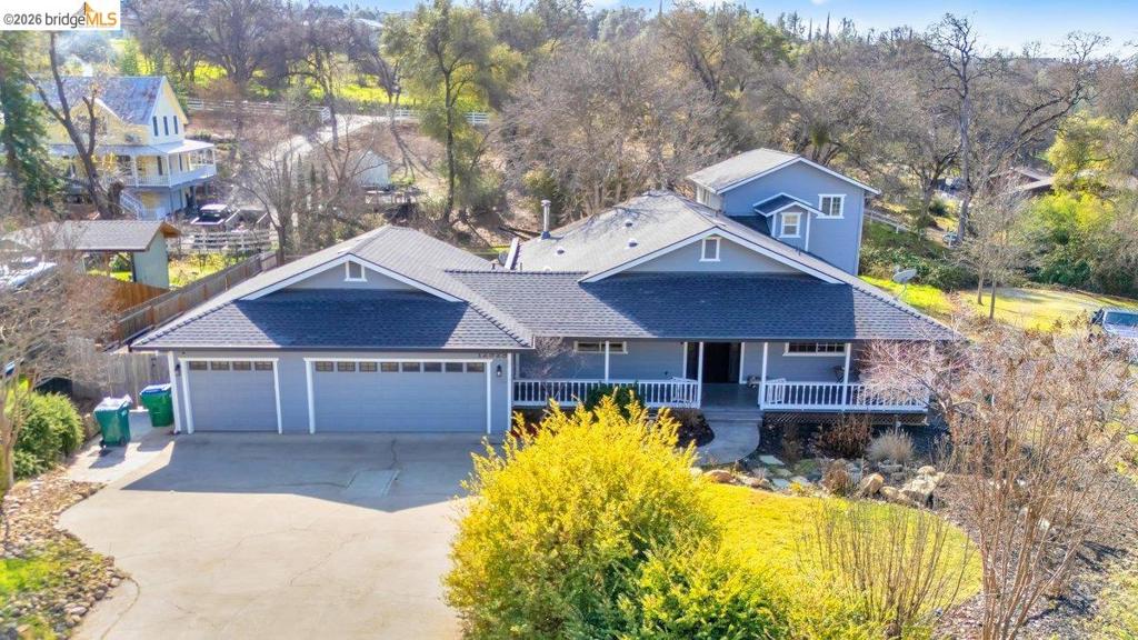 12929 Hollow Dr Property Photo 3