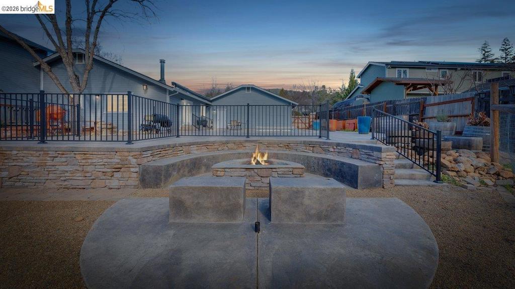 12929 Hollow Dr Property Photo 46