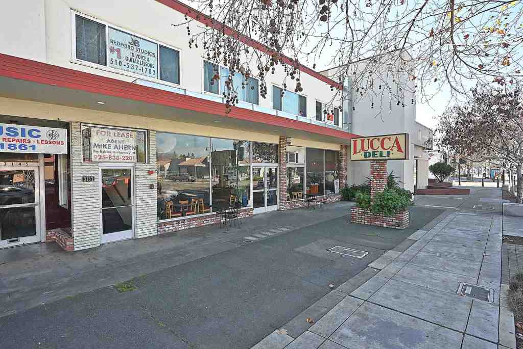 3137 Castro Valley Blvd Property Photo 3