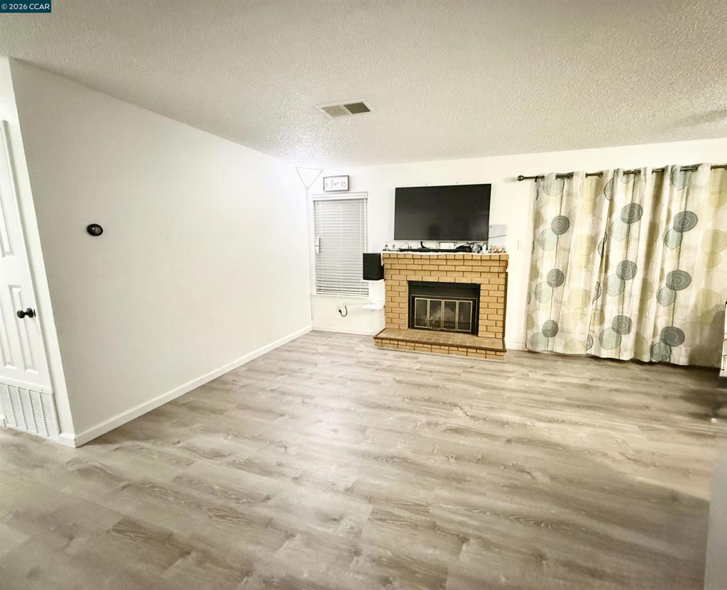 405 Weymouth Property Photo 15