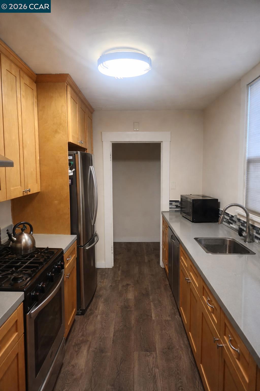 2079 Church St Property Photo 3