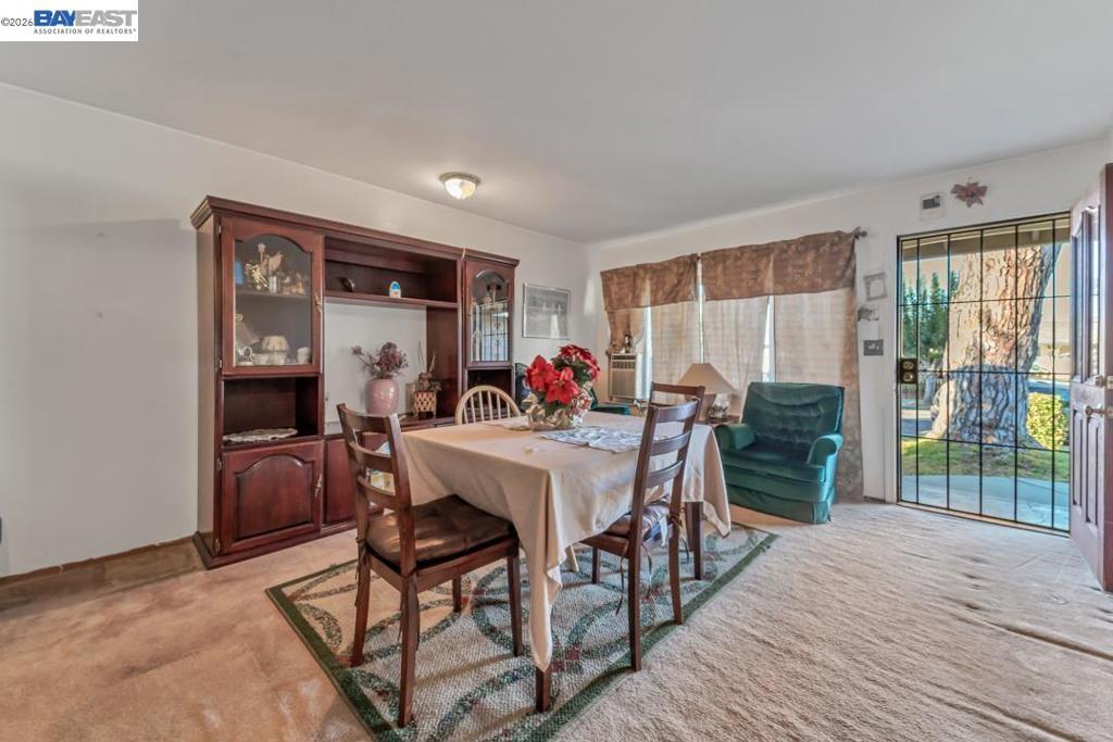 734 Overland Property Photo 4