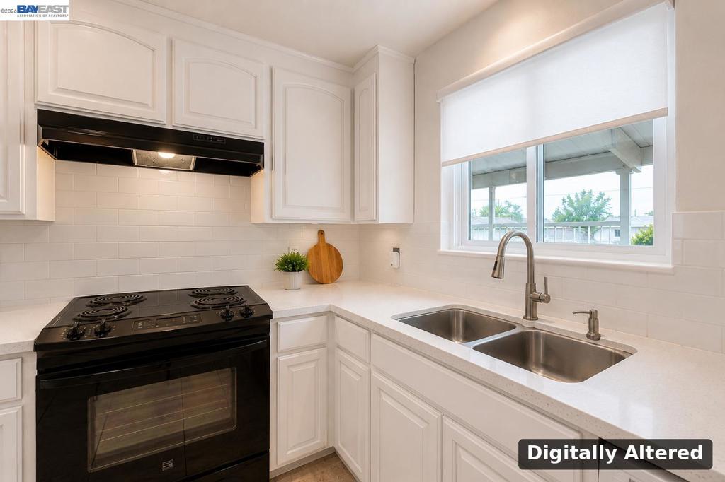 734 Overland Property Photo 5