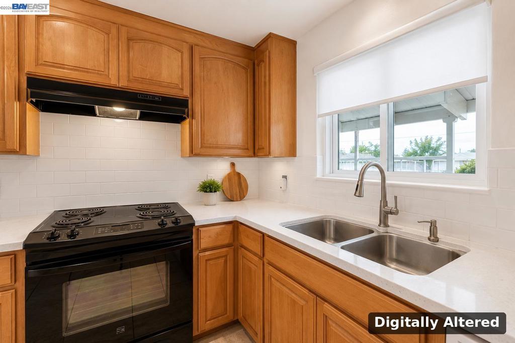 734 Overland Property Photo 6