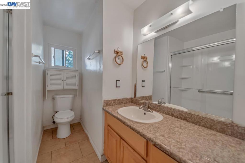 734 Overland Property Photo 12