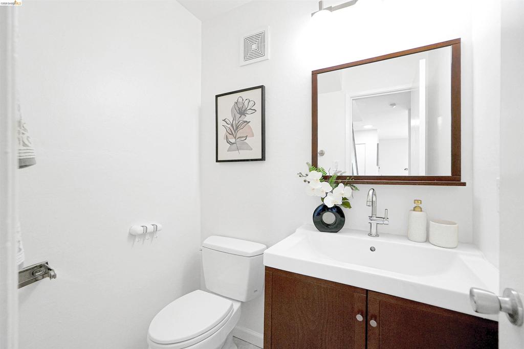 410 Auburn Way 42 Property Photo 22