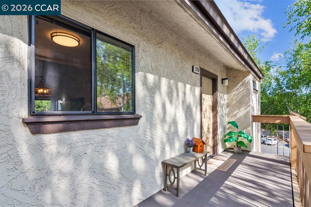 1731 S Villa Way Property Photo 2