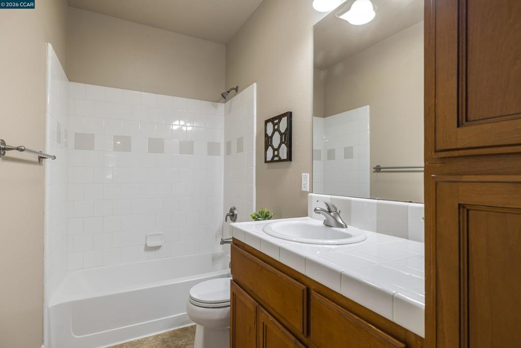 1121 Haven St Property Photo 17