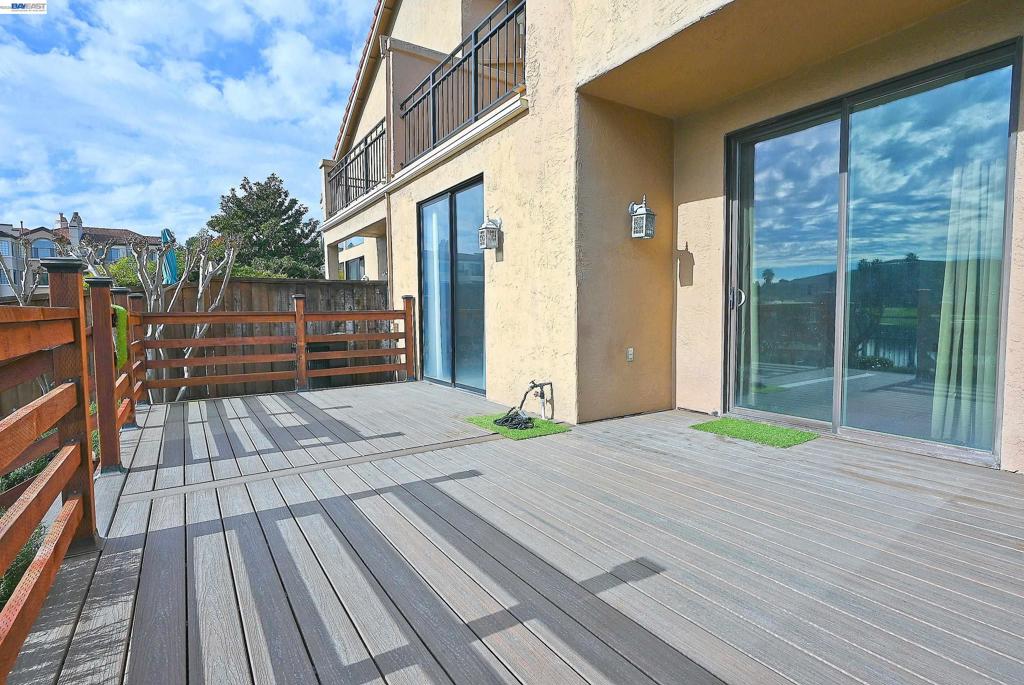 2057 Echo Pl Property Photo 12