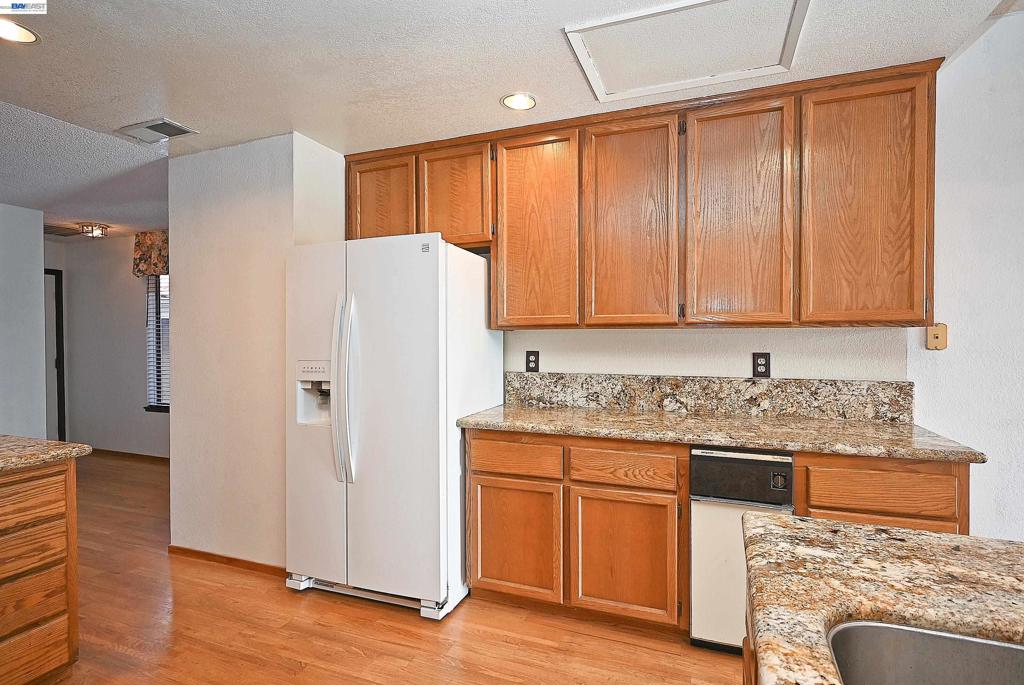 2057 Echo Pl Property Photo 22