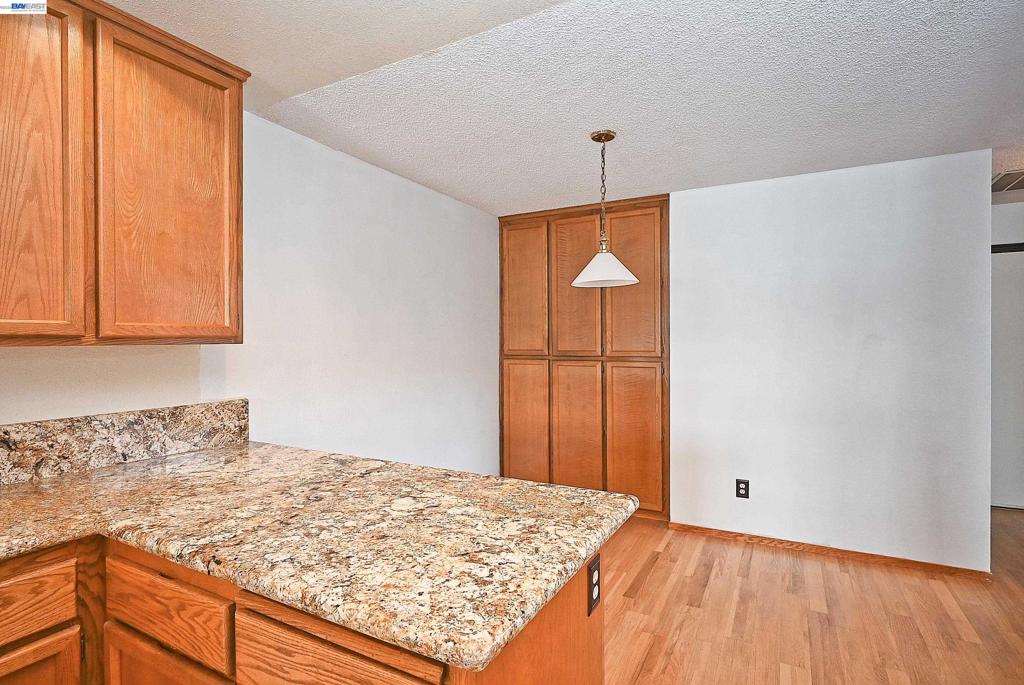 2057 Echo Pl Property Photo 23