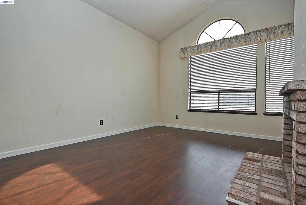 2057 Echo Pl Property Photo 32