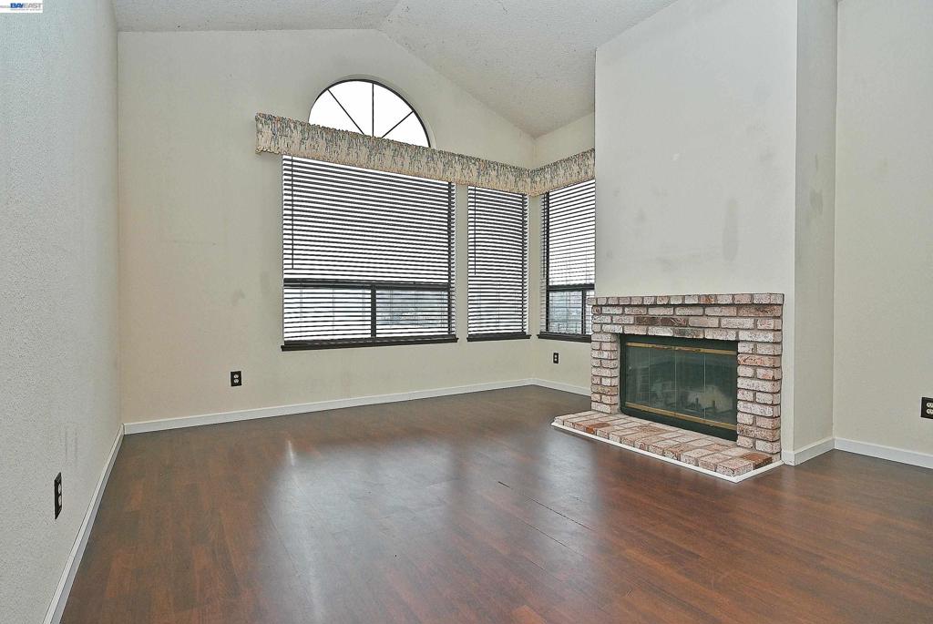 2057 Echo Pl Property Photo 33