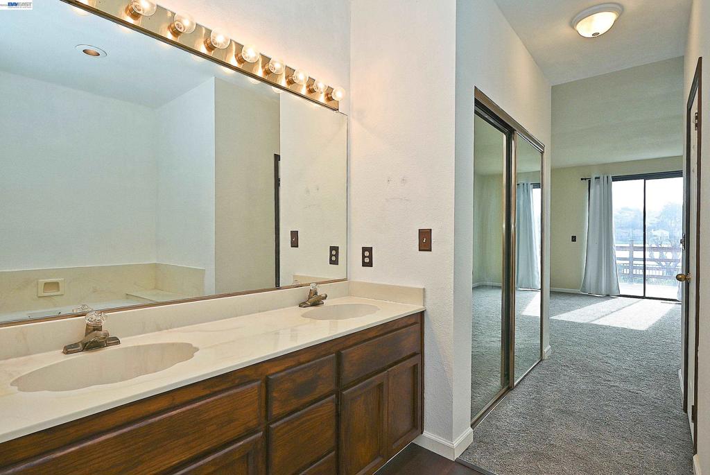 2057 Echo Pl Property Photo 40