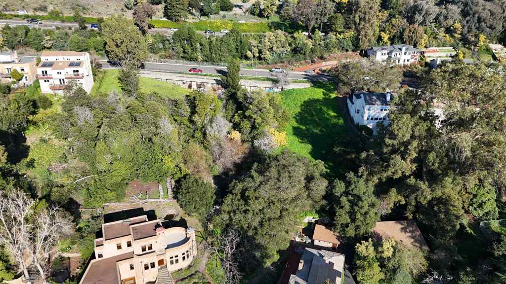 3257 Monterey Blvd. Property Photo 2