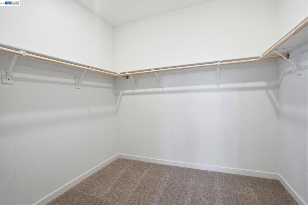 1016 Bluebell Circle Property Photo 7