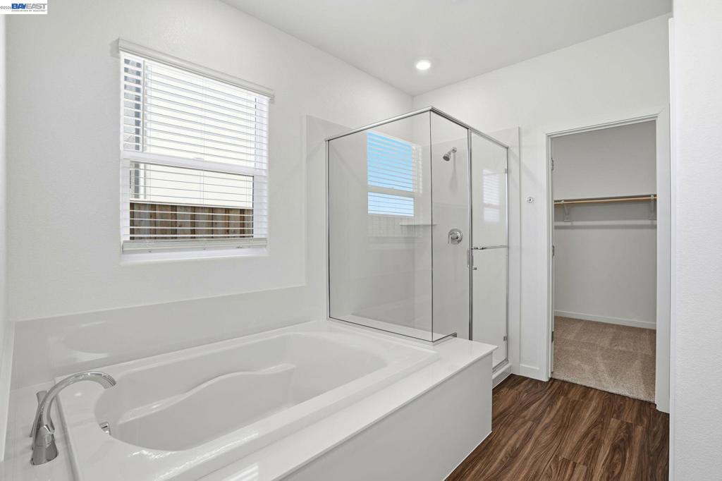 1016 Bluebell Circle Property Photo 9