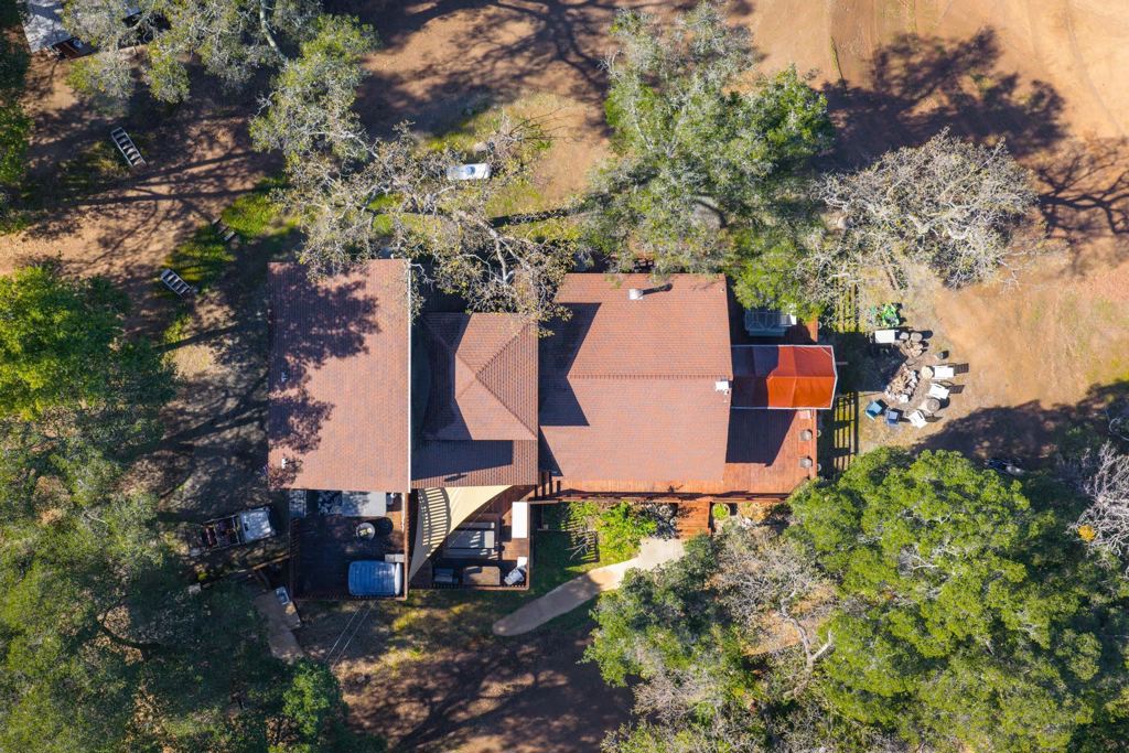 7777 Del Valle Rd Property Photo 3
