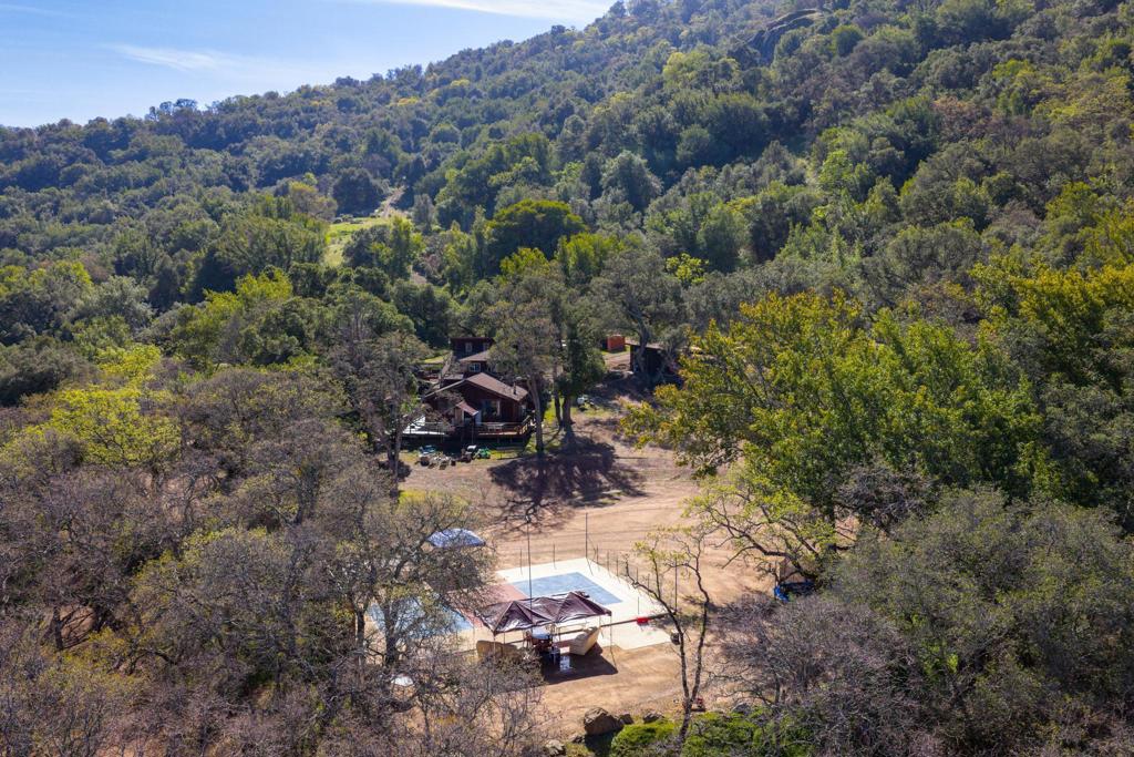 7777 Del Valle Rd Property Photo 4